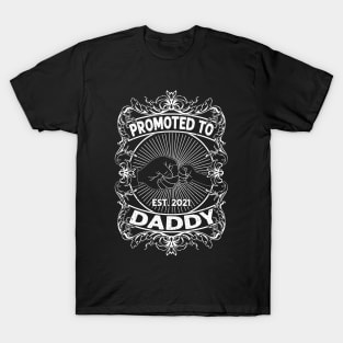 Promoted to Daddy 2021 Soon to be Grandfather Dad Baby Gift T-Shirt